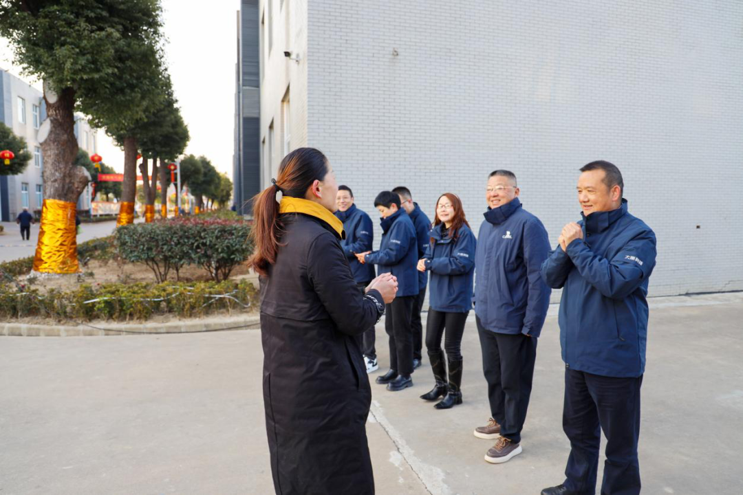 董事長攜高管團隊迎接員工開工大吉，共啟新程